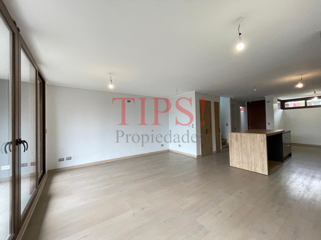 TIPSPROPIEDADES ARRIENDA TOWNHOUSE EN LOS CORCOLENES 6900, LA REINA