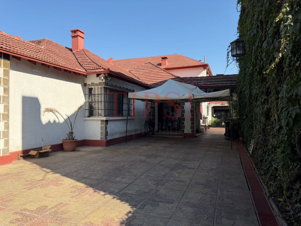 TIPSPROPIEDADES VENDE CASA EN CALLE MANUEL DE SALAS ALT. 600, ÑUÑOA
