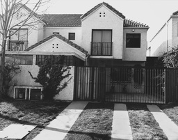 TIPSPROPIEDADES VENDE CASA EN ANTUPIREN ALTURA 9000, PEÑALOLÉN